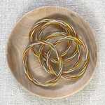 La version  3 couleurs du bracelet bouddhiste torsad. Qualit superieure. Entirement tanches, ce 